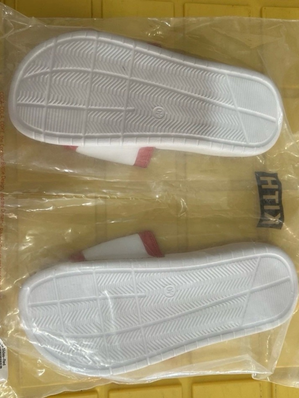 Kith Coke Slides - Picture 2 of 4